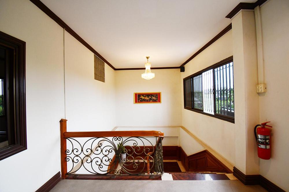 Excellency Apartment В'єнтьян Екстер'єр фото